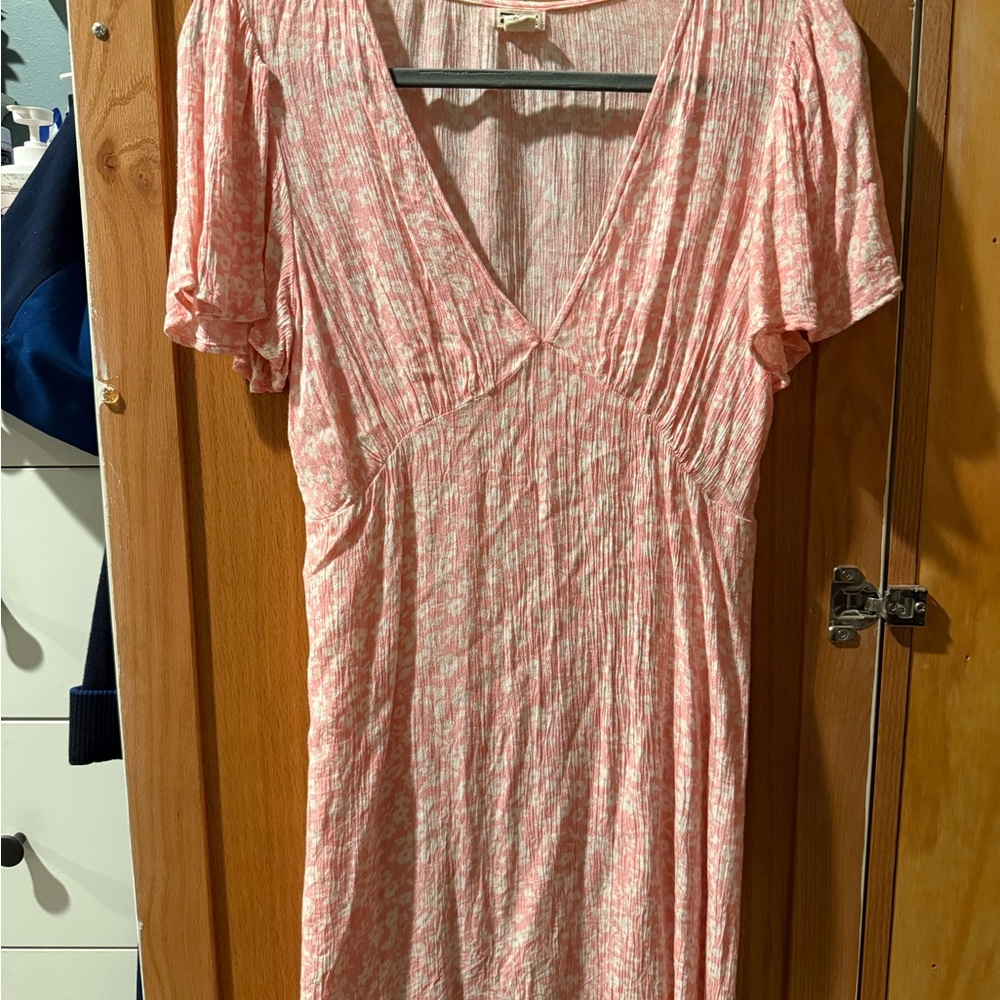 Billabong Pink and White Floral Dress